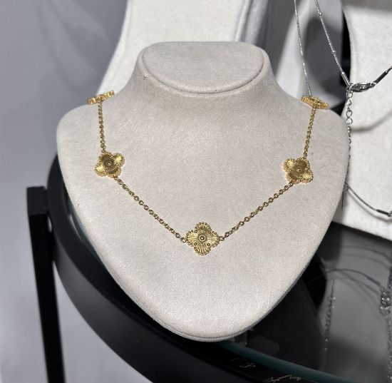 Beş Motif Van Cleef Kolye Gold resmi