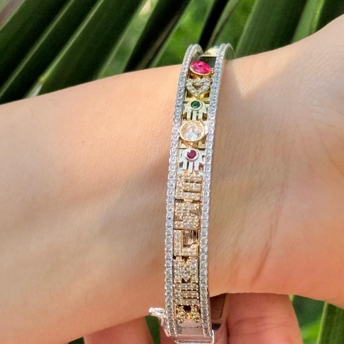 Kişiselleştirilebilir Kelepçe resmi