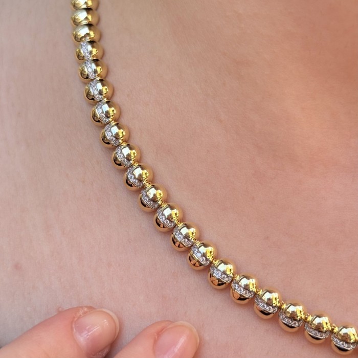 Bubble Boncuk Sıralı Kolye resmi