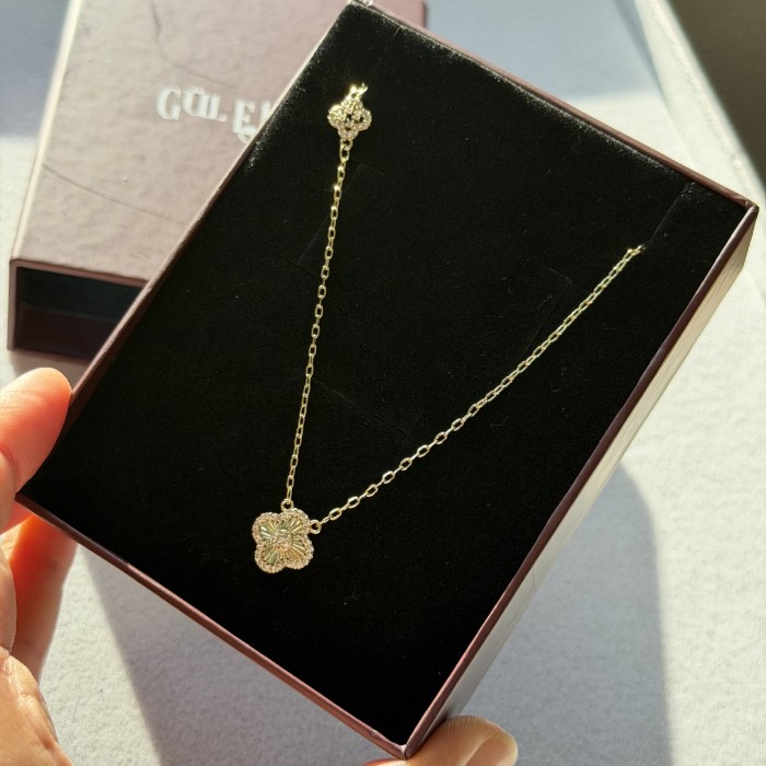 Yonca Model Kolye   resmi